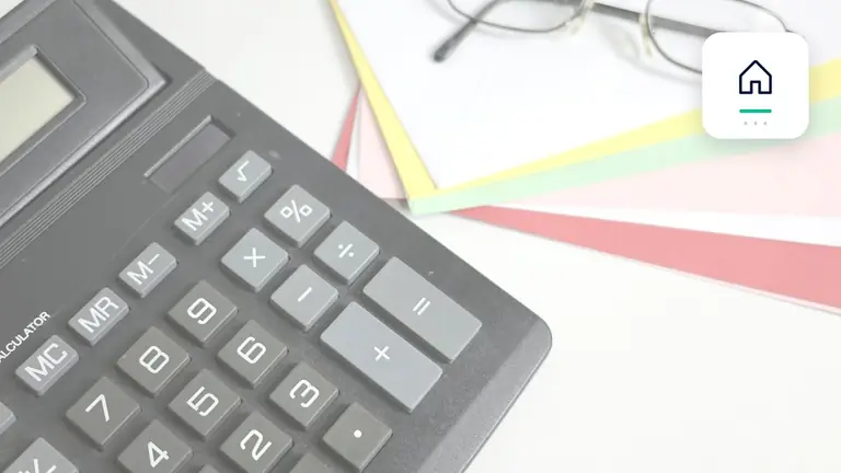 Calculator, receipts and financial records with property and payment symbol – editorial image for “Business debt collection in property management: how to separate rent, service charges and ancillary costs”.